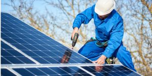 Installation Maintenance Panneaux Solaires Photovoltaïques à Lunac